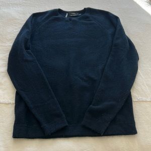 Kinross navy cashmere men’s sweater